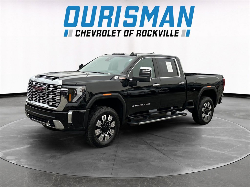 Used 2025 GMC Sierra 2500 Denali image 2