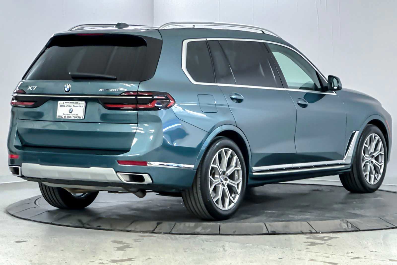 Used 2024 BMW X7 xDrive40i image 2