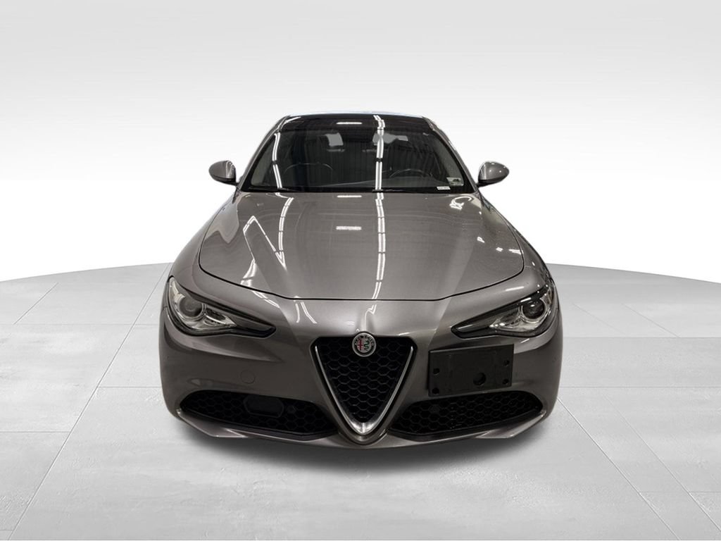 Used 2019 Alfa Romeo Giulia Ti w/ Quick Order Package 22X Lusso AWD/4WD image 8