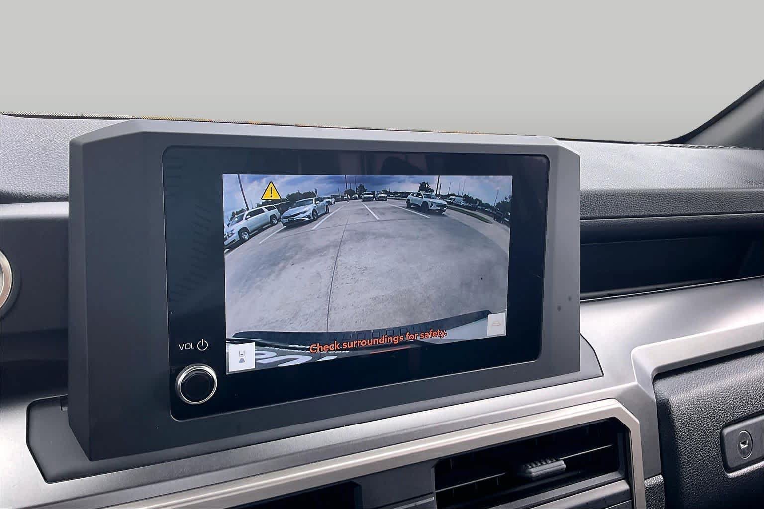 Used 2025 Toyota 4Runner SR5 AWD/4WD image 28
