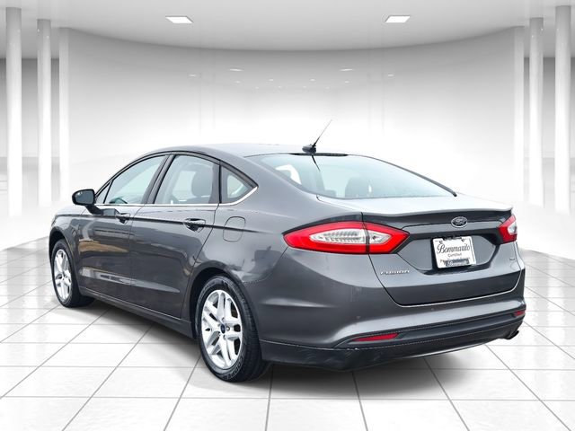 Used 2015 Ford Fusion SE image 3