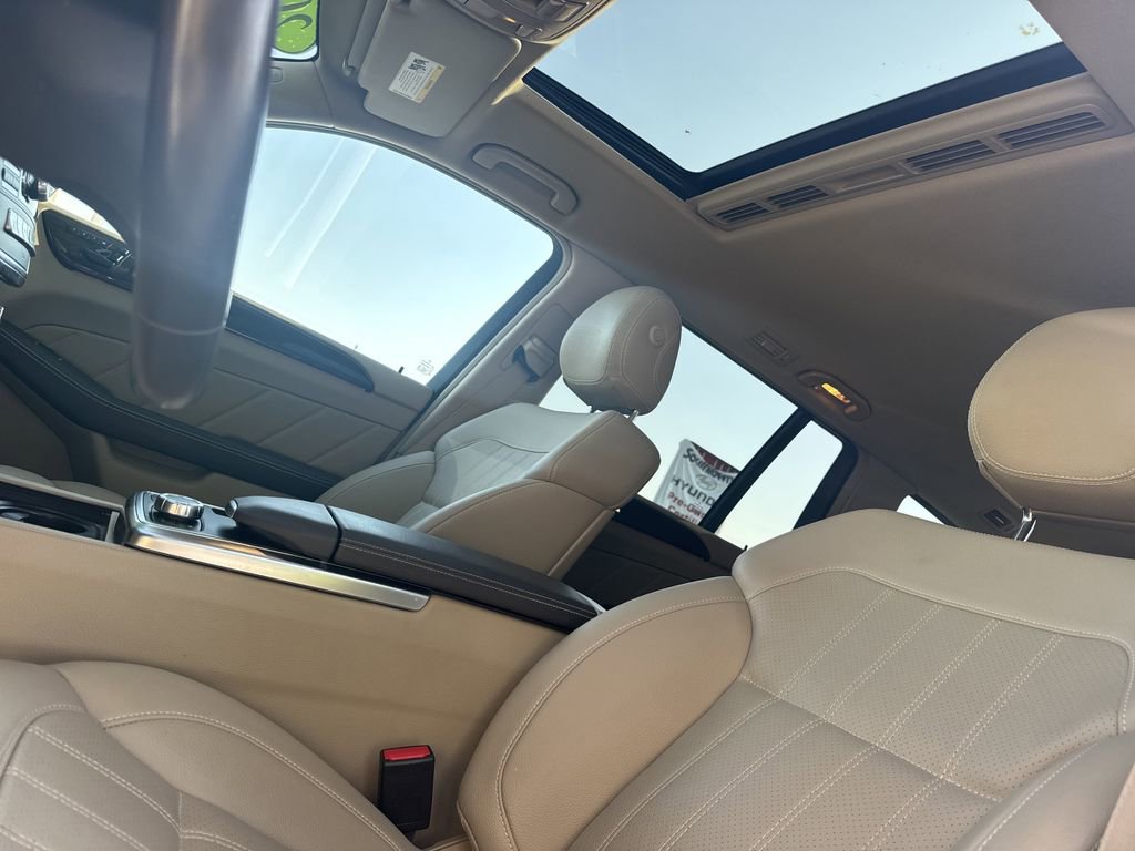 Used 2016 Mercedes-Benz GL 450 4MATIC image 32