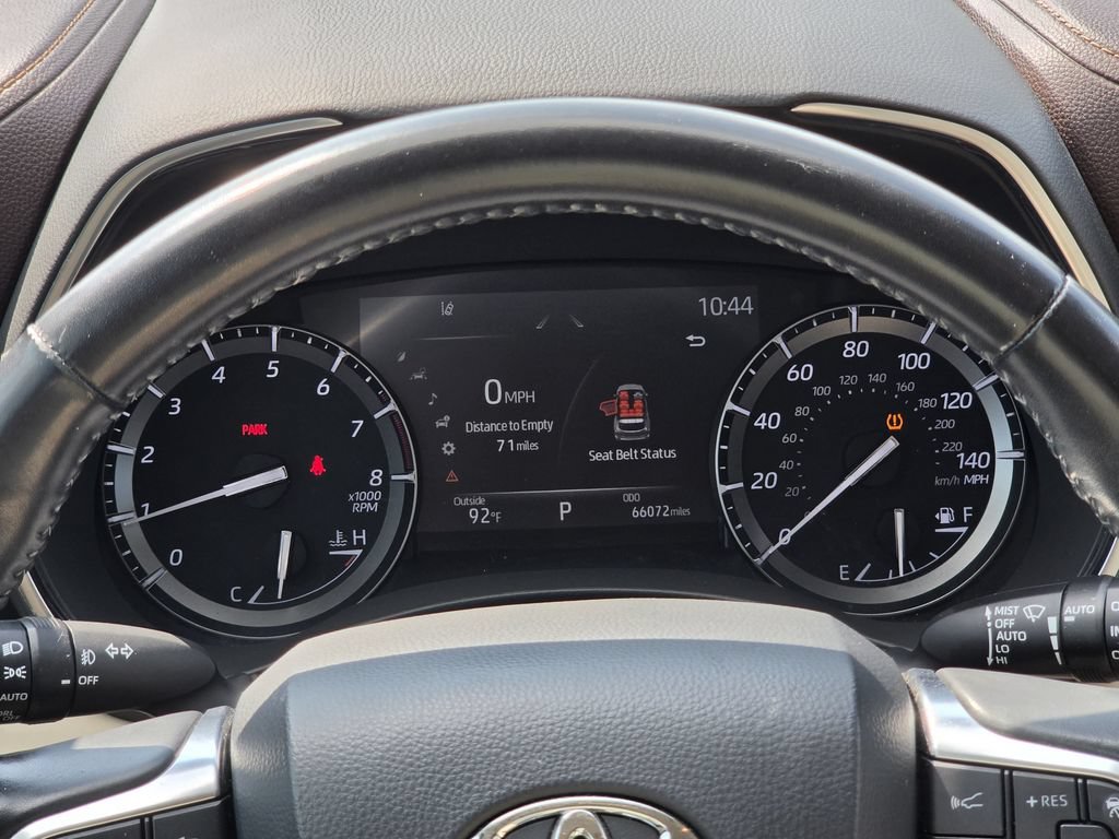 Used 2021 Toyota Highlander Platinum AWD/4WD image 16