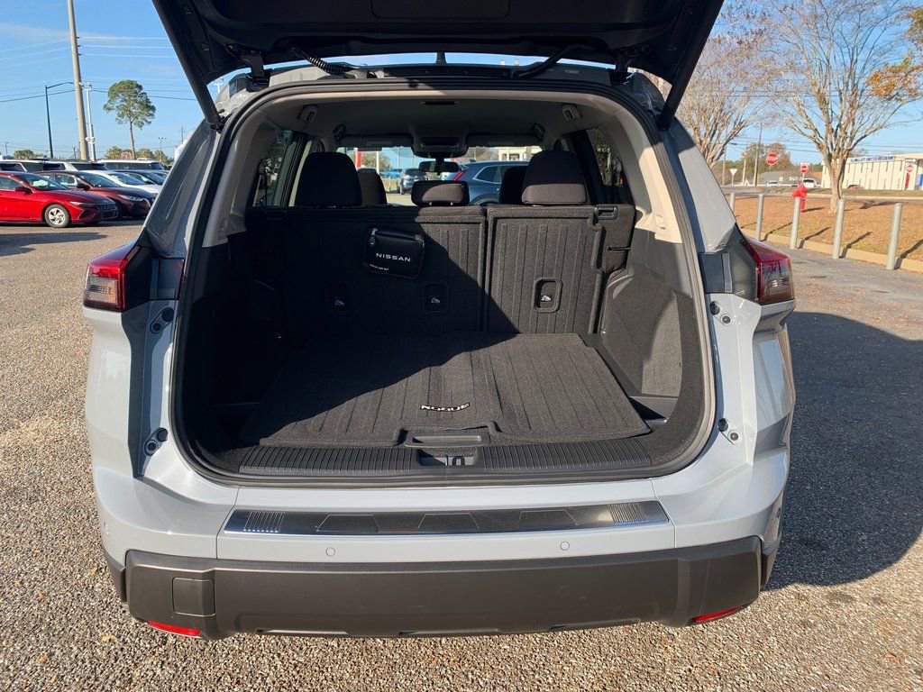 New 2026 Nissan Rogue SV image 5