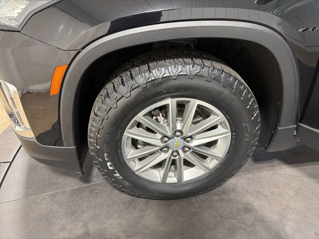 Used 2023 Chevrolet Traverse LT w/ LPO, Floor Liner Package image 40