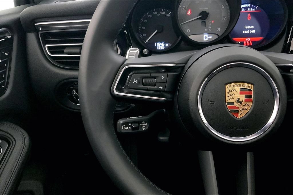 Used 2025 Porsche Macan S AWD/4WD image 18