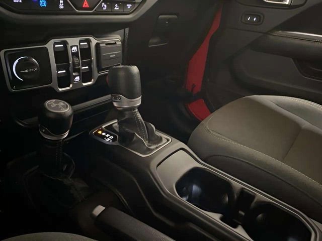 Used 2025 Jeep Wrangler Unlimited Sahara w/ Safety Group image 53