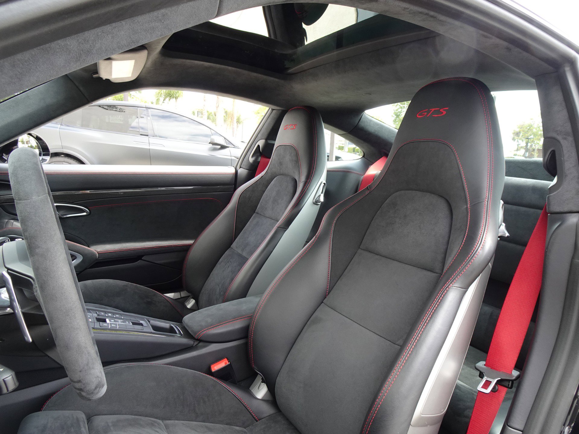 Used 2017 Porsche 911 Carrera GTS w/ GTS Interior Package RWD image 12