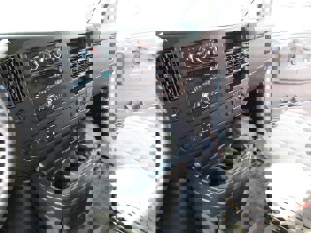 Used 2017 Chevrolet Express 3500 image 28