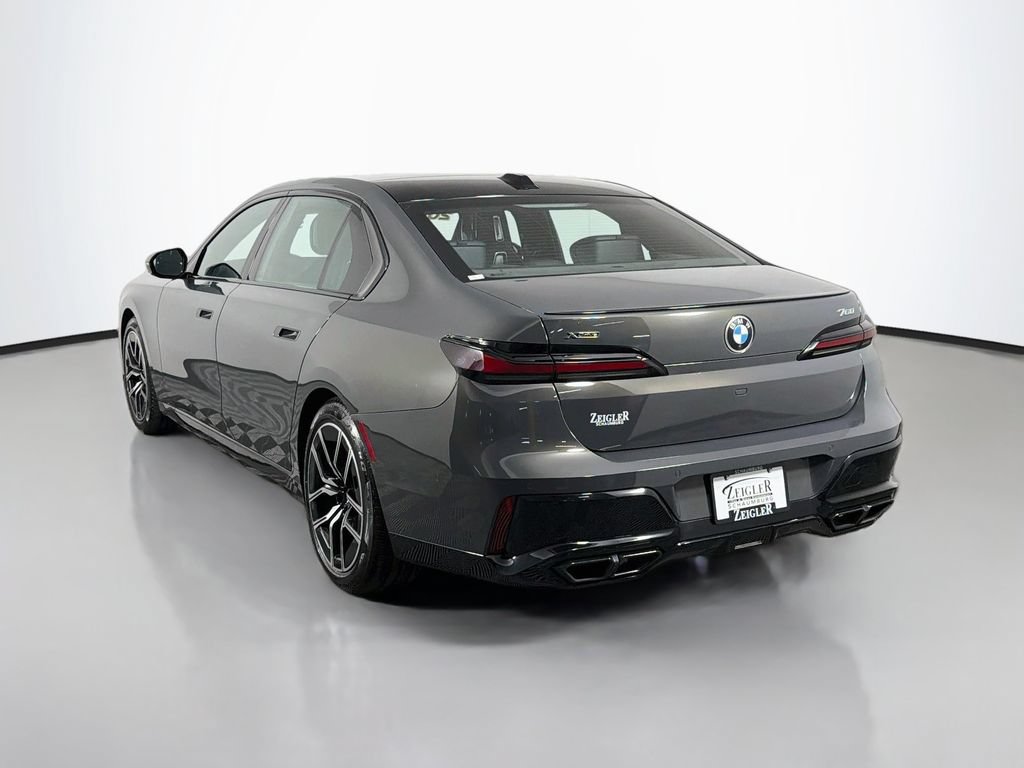 Used 2023 BMW 760i xDrive w/ Luxury Rear Seating Package AWD/4WD image 5