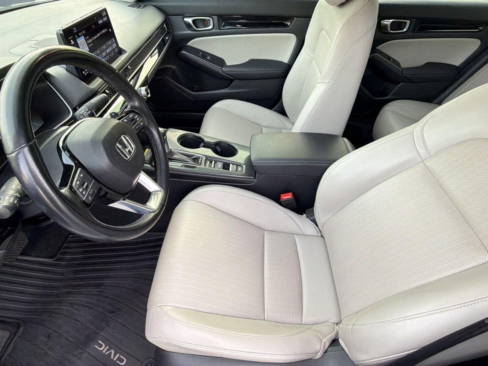 Used 2024 Honda Civic Touring image 5