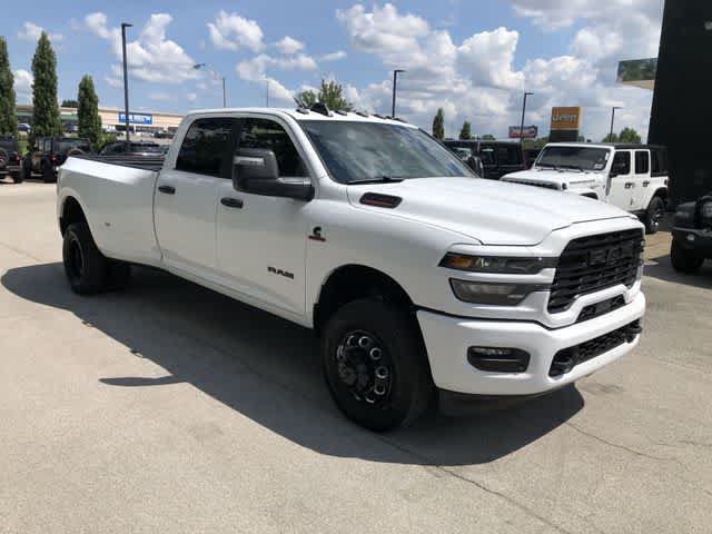 New 2026 RAM 3500 Big Horn AWD/4WD image 8
