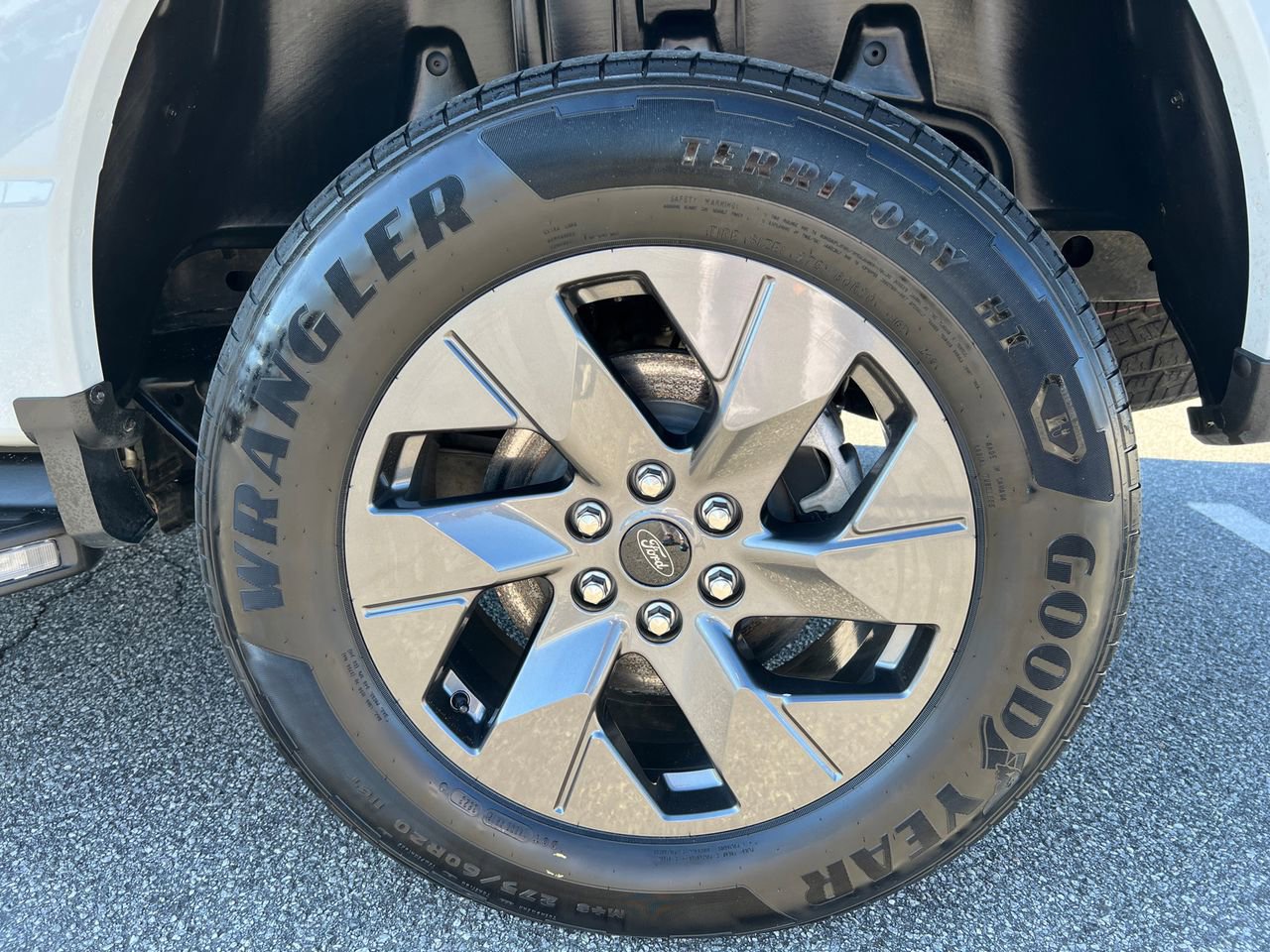 Certified 2023 Ford F150 Lightning Lariat w/ Equipment Group 511A High image 28