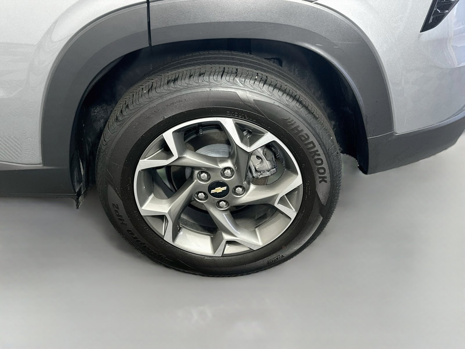 Used 2025 Chevrolet Trax LT w/ Driver Confidence Package FWD image 29