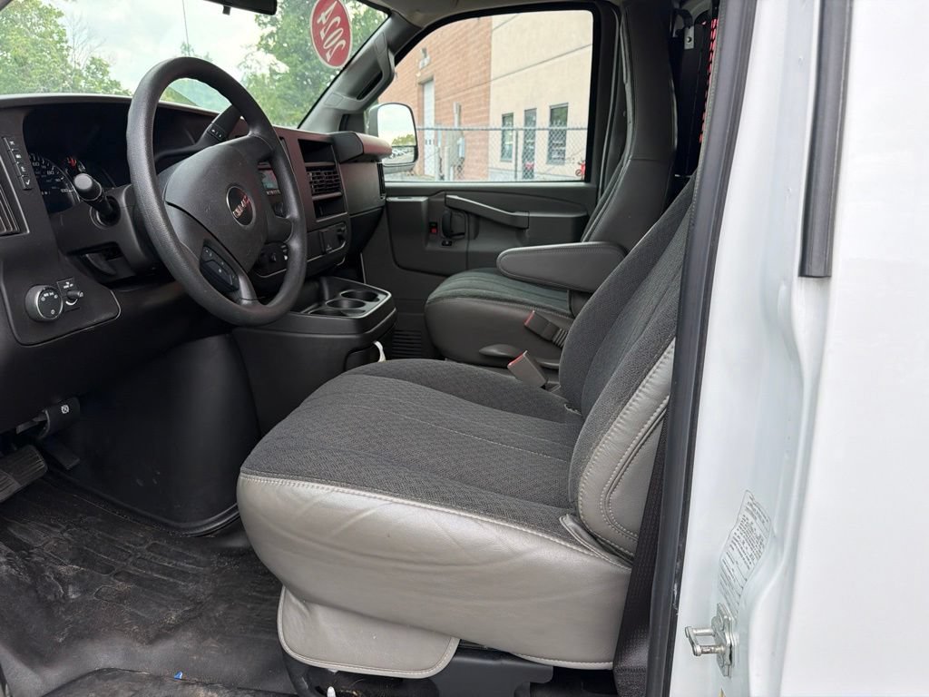 Used 2024 GMC Savana 2500 w/ Driver Convenience Package RWD image 17