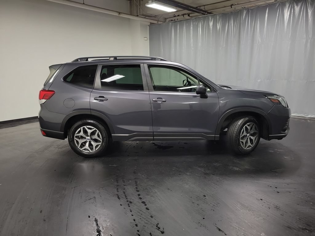 Used 2023 Subaru Forester Premium AWD/4WD image 9