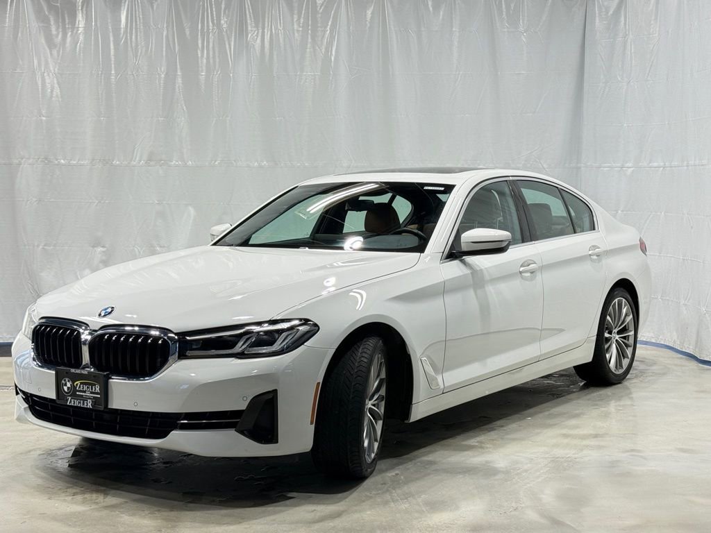 Certified 2022 BMW 540i xDrive w/ Convenience Package image 3