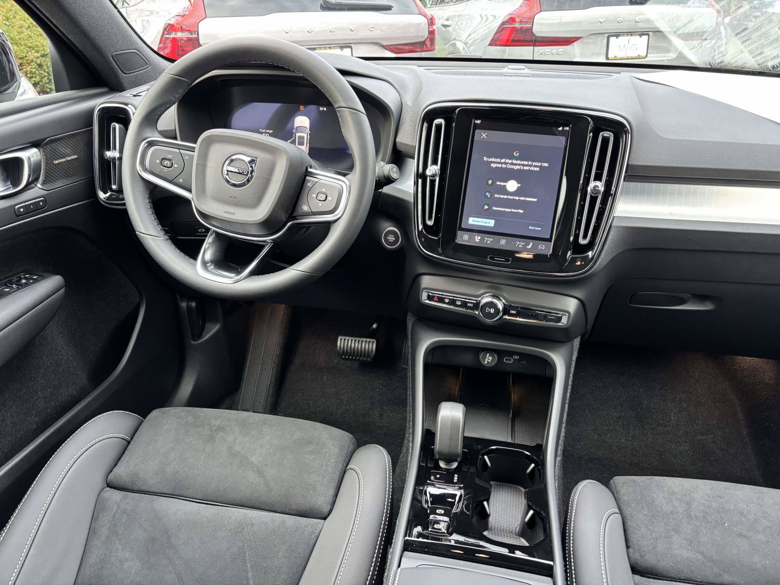 New 2026 Volvo XC40 B5 Ultra w/ Protection Package Premier AWD/4WD image 29