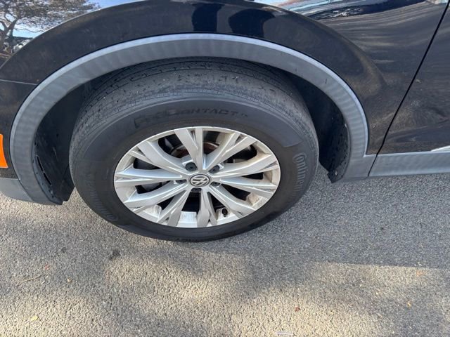 Used 2018 Volkswagen Tiguan SE image 48