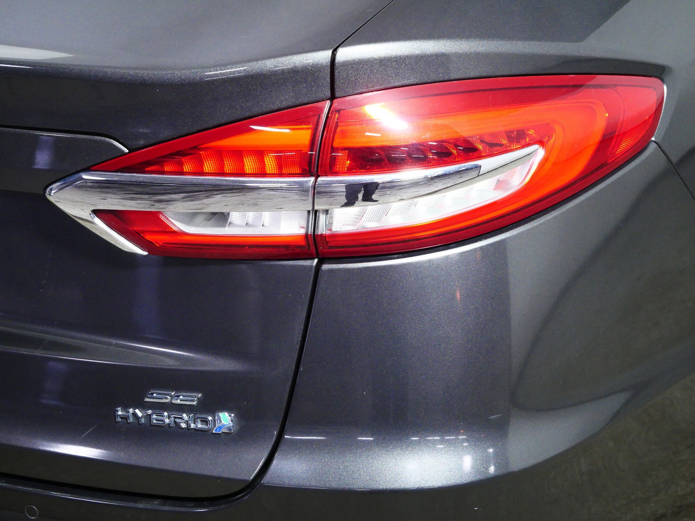 Used 2019 Ford Fusion SE image 17