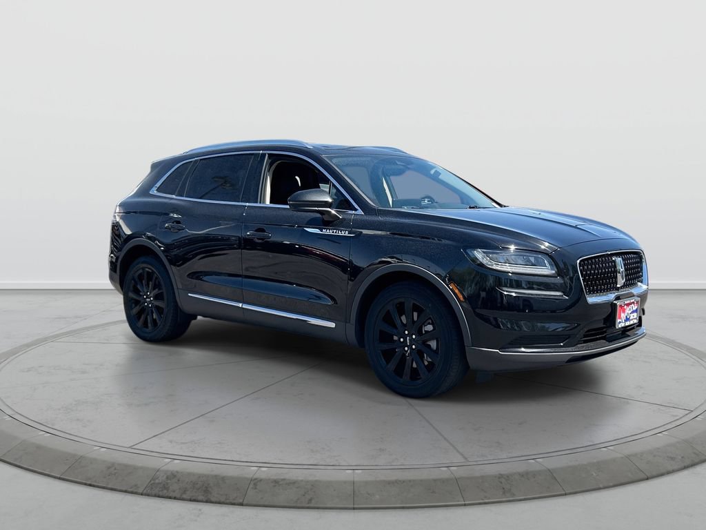 Used 2023 Lincoln Nautilus Reserve w/ Monochromatic Package AWD/4WD image 2