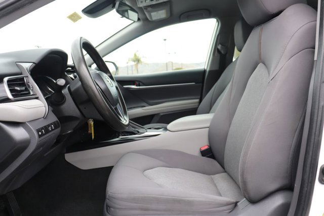Used 2020 Toyota Camry LE FWD image 11