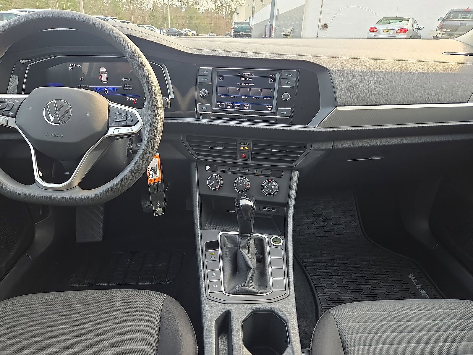 Used 2023 Volkswagen Jetta S image 10