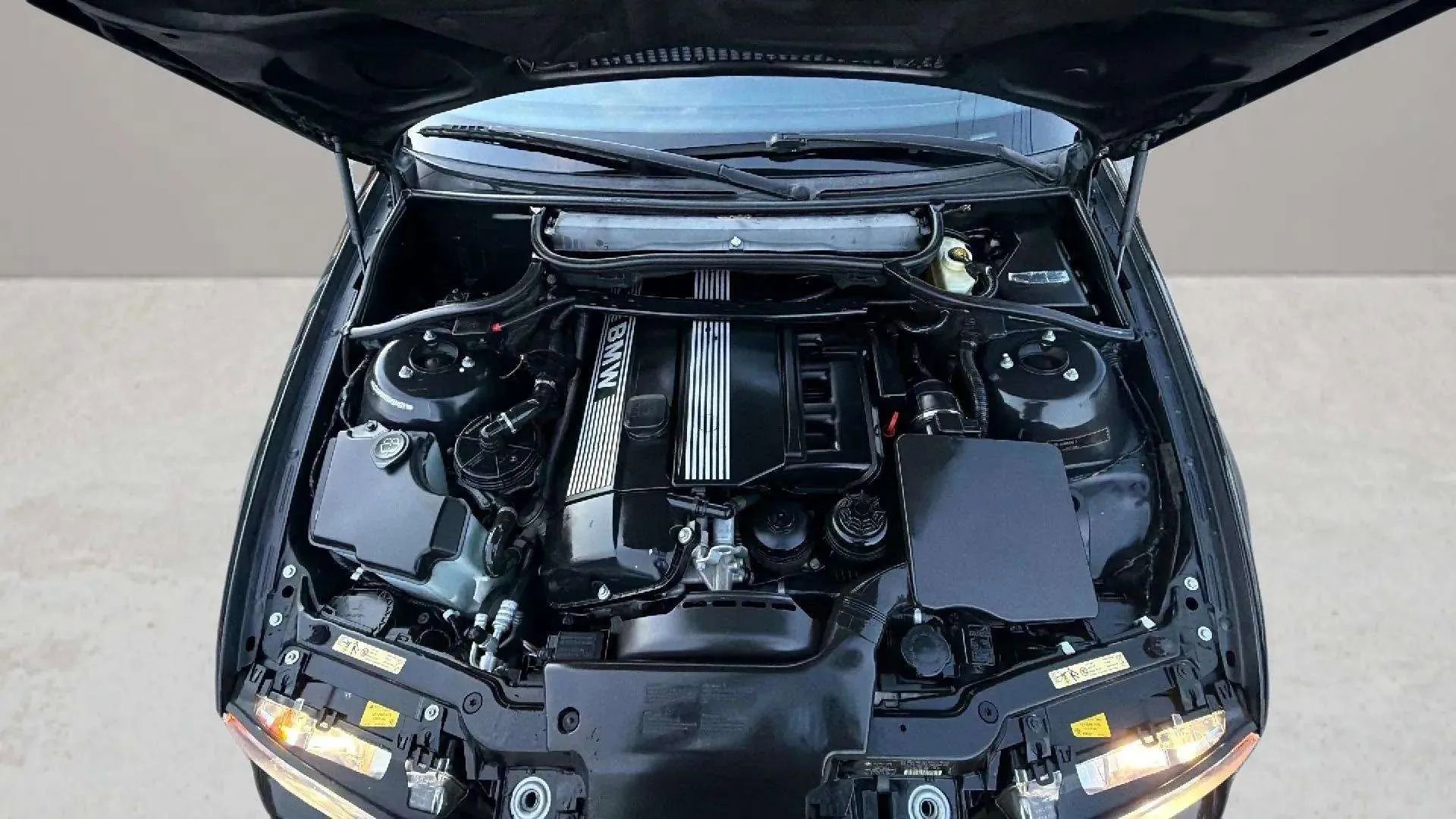 Used 2006 BMW 330Ci Convertible image 25