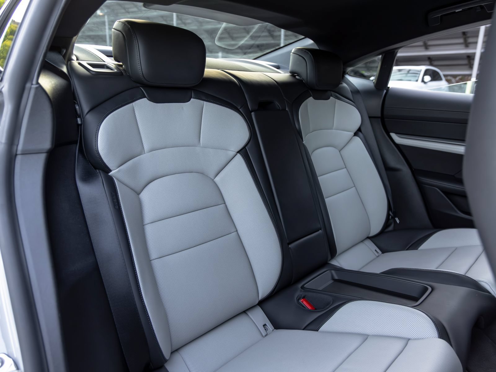 Certified 2025 Porsche Taycan AWD/4WD image 47