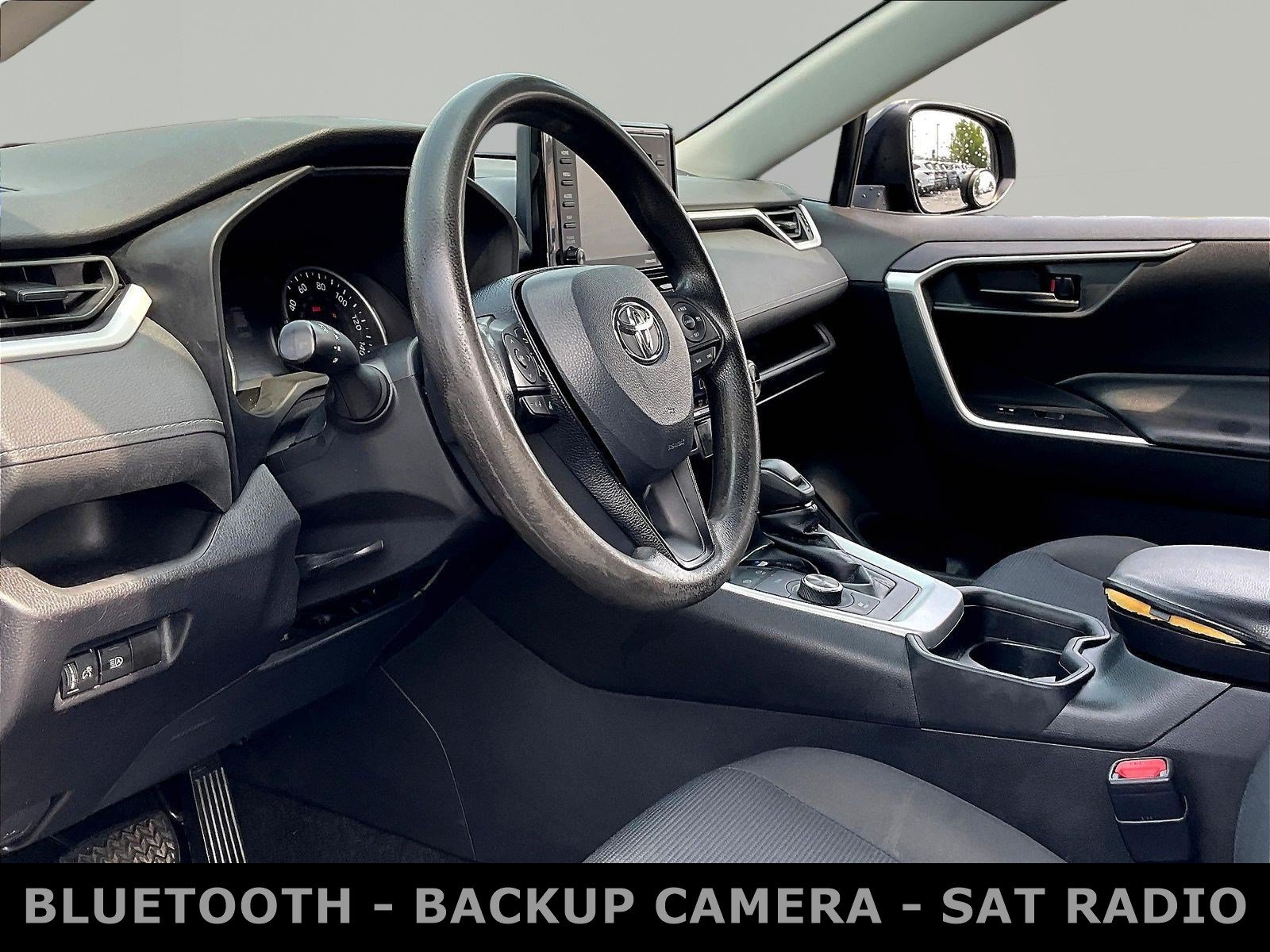 Used 2020 Toyota RAV4 LE AWD/4WD image 17
