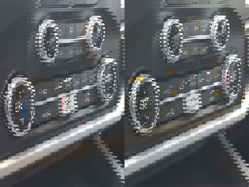 Used 2022 Ford Expedition Max XLT w/ Livery Package image 25