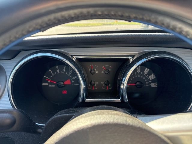 Used 2007 Ford Mustang Deluxe image 17