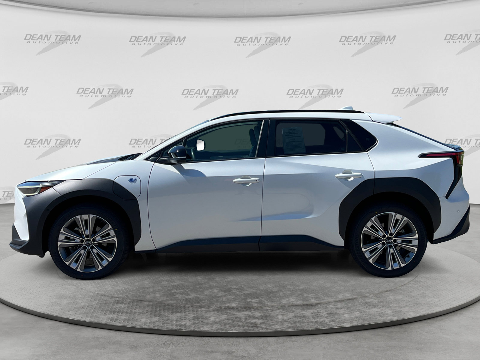 Used 2023 Subaru Solterra AWD image 4