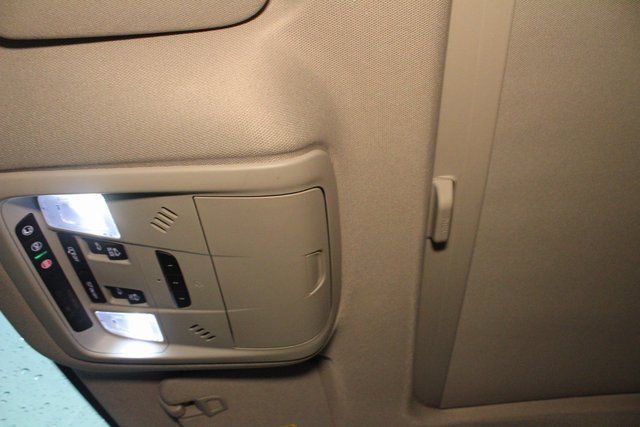 Used 2021 Buick Enclave Essence image 29