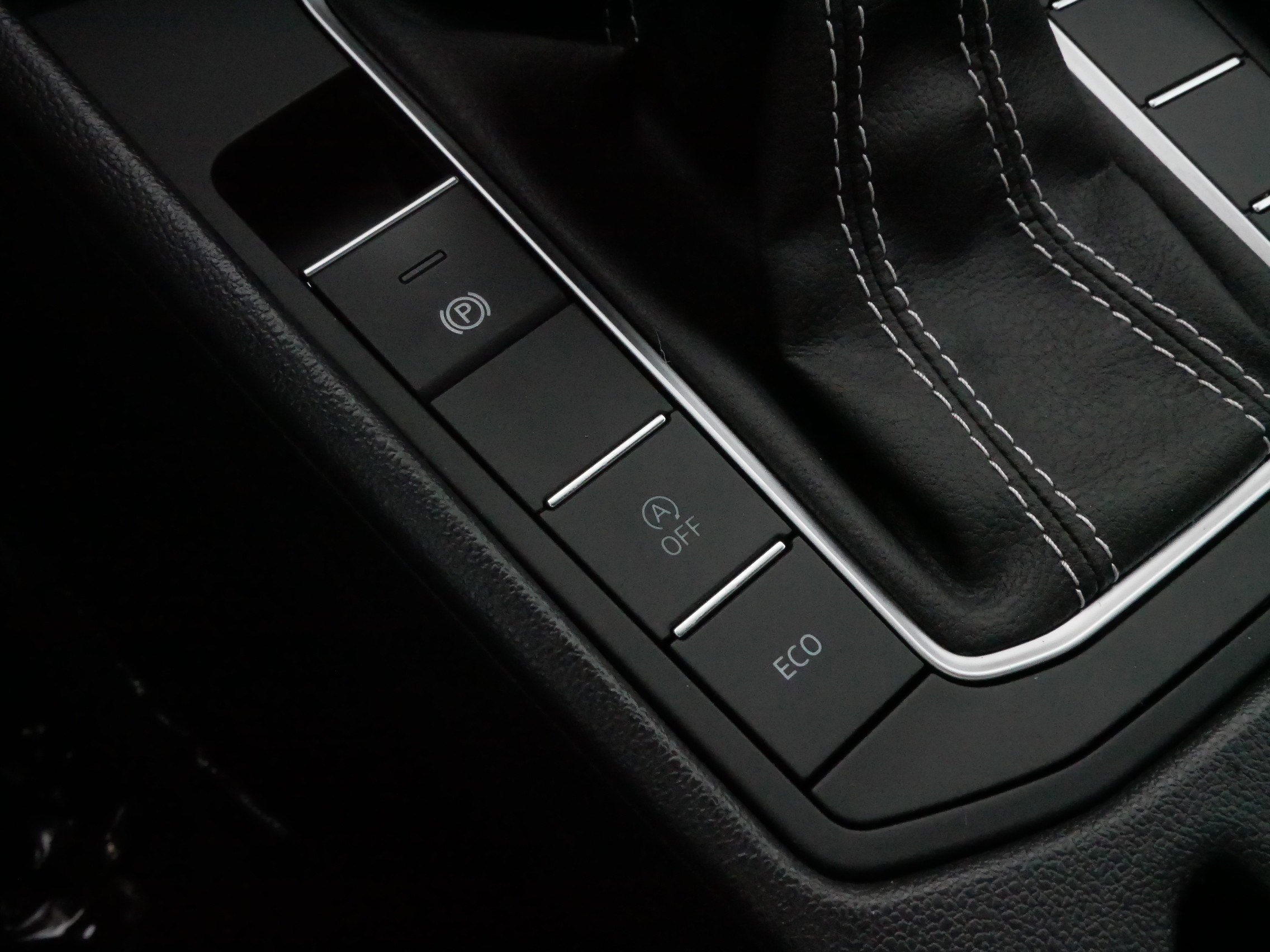 Certified 2024 Volkswagen Jetta Sport image 27