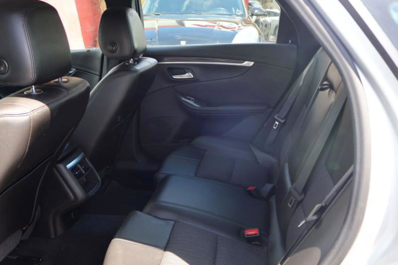 Used 2017 Chevrolet Impala LT w/ Convenience Package FWD image 22