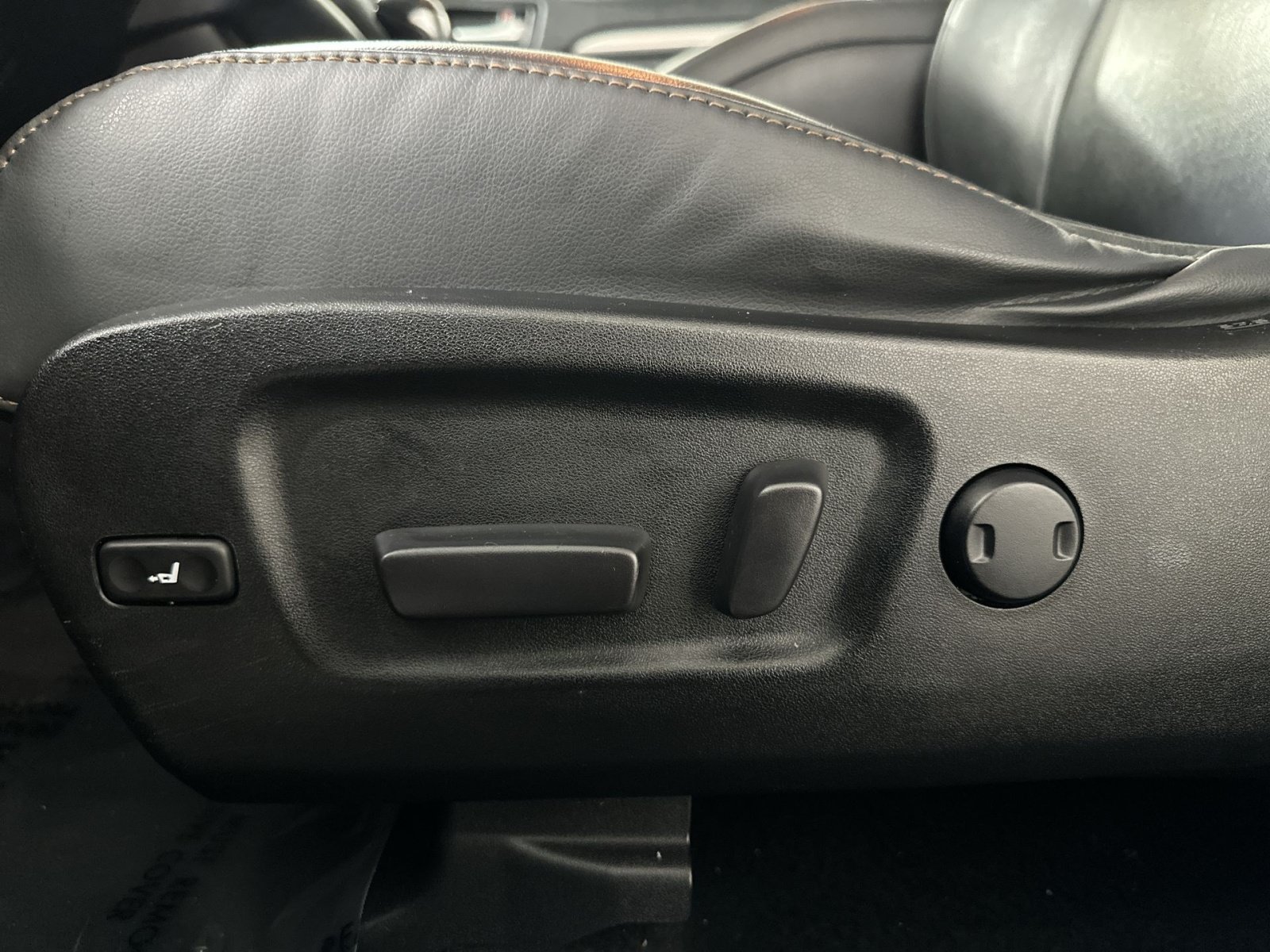 Used 2017 Toyota Highlander XLE AWD/4WD image 14
