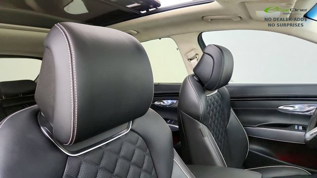 Used 2025 Genesis Electrified GV70 w/ Prestige Package AWD/4WD image 22