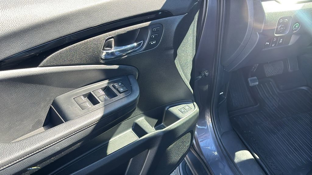 Used 2021 Honda Passport Touring image 14