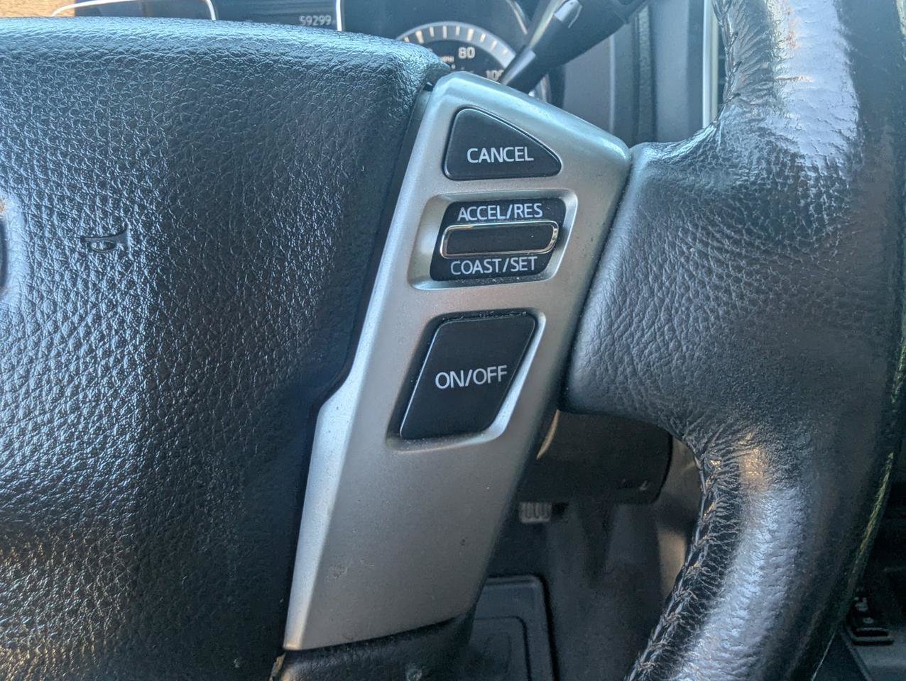 Used 2019 Nissan Titan SV w/ SV Convenience Package AWD/4WD image 14