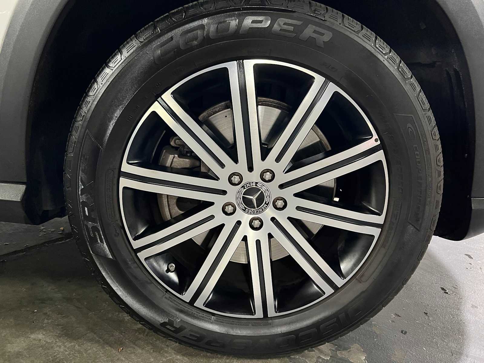 Used 2025 Mercedes-Benz GLE 450 4MATIC image 9