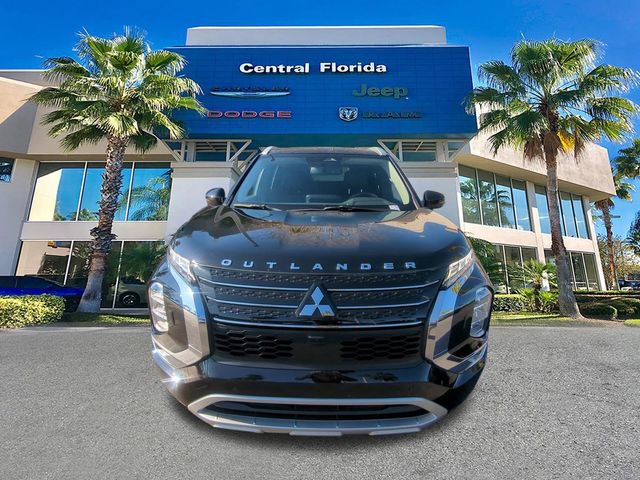 Used 2023 Mitsubishi Outlander SEL image 3