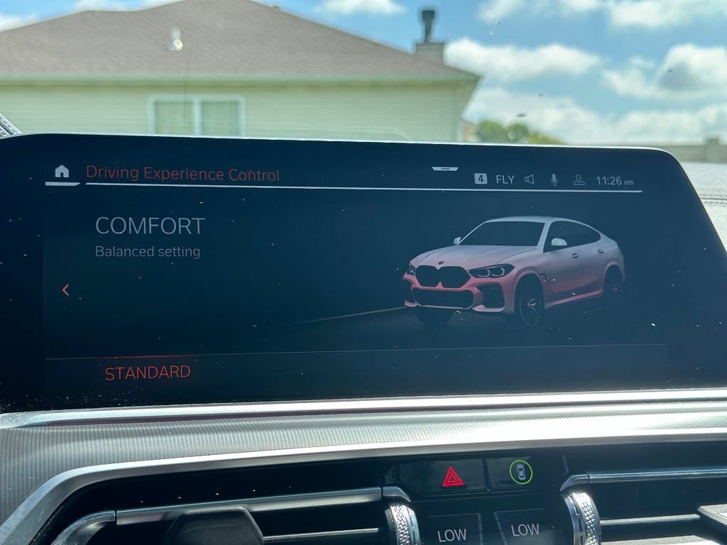 Used 2022 BMW X6 xDrive40i w/ M Sport Package AWD/4WD image 42