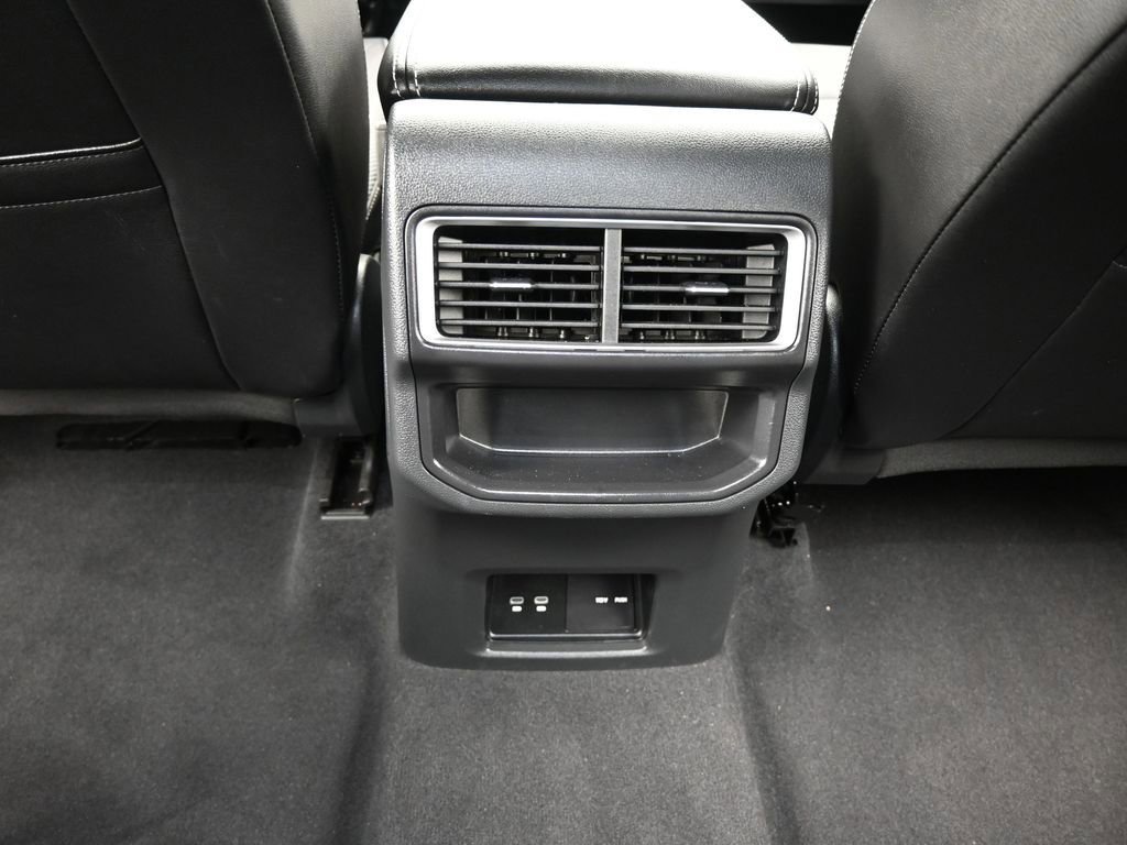 Used 2024 Volkswagen Atlas Cross Sport SE image 35