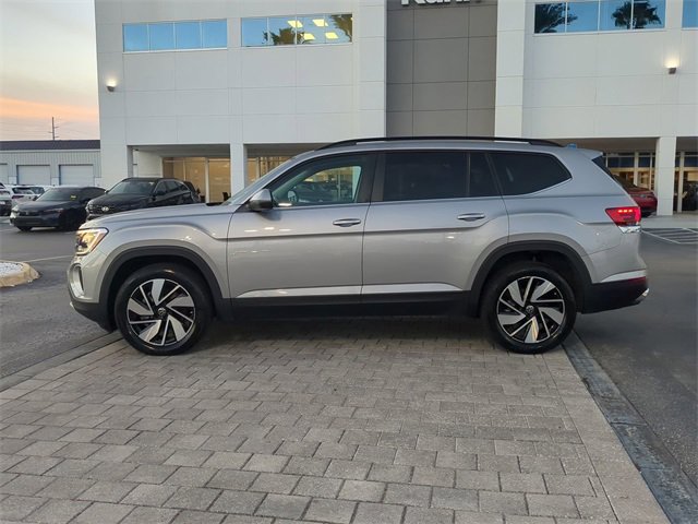 Certified 2024 Volkswagen Atlas SE image 6