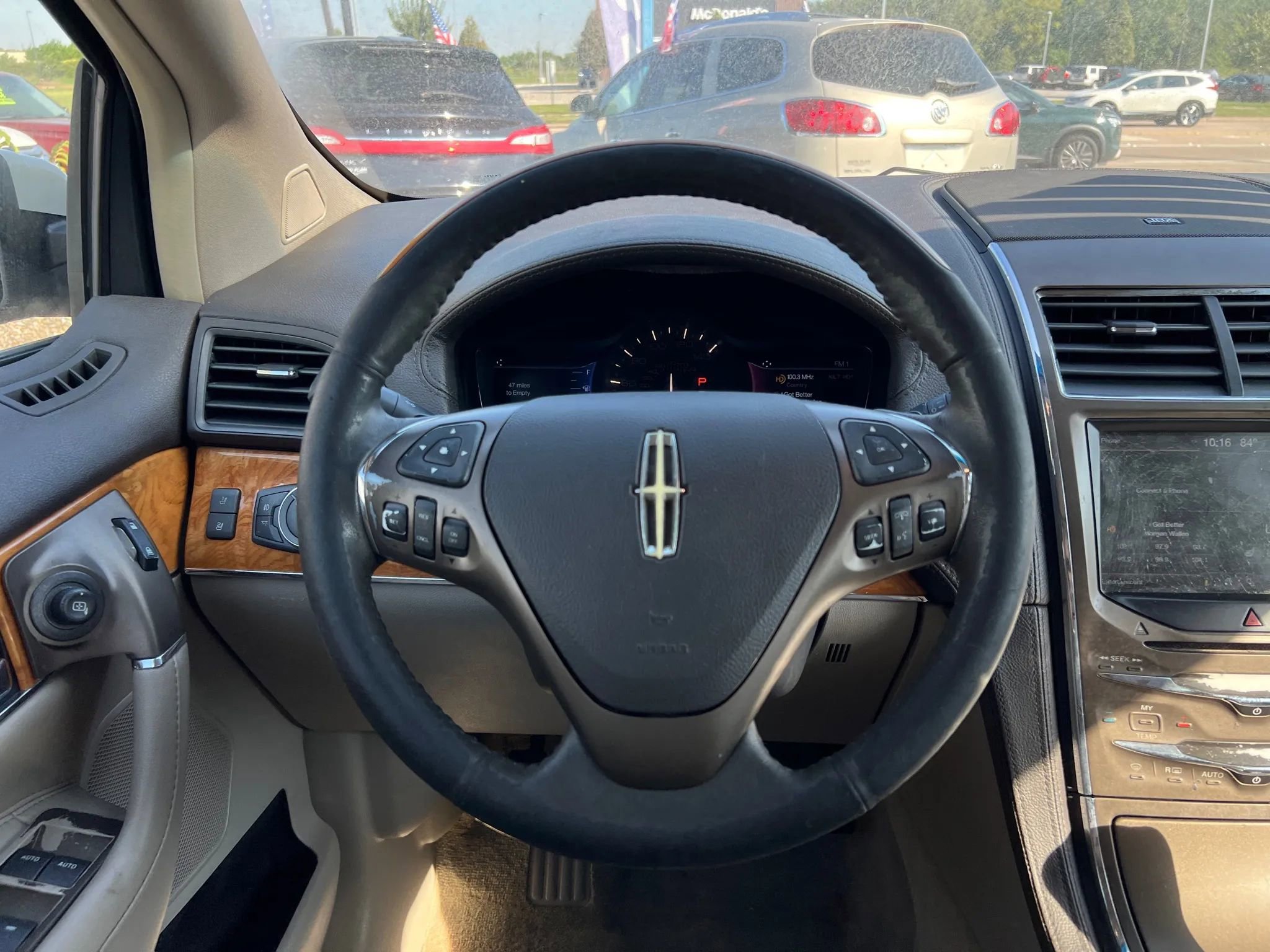 Used 2015 Lincoln MKX FWD w/ Equipment Group 102A image 18