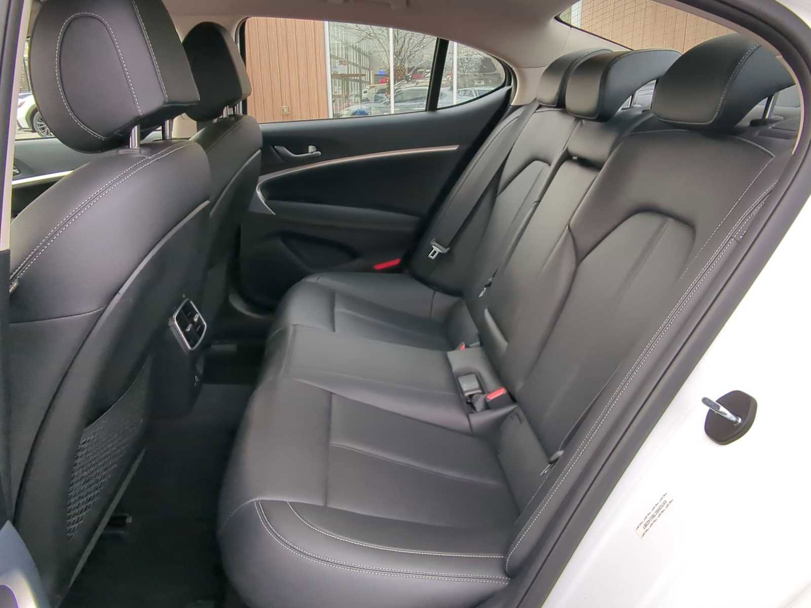 Used 2024 Genesis G70 2.5T image 20