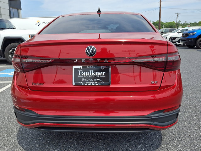 Used 2025 Volkswagen Jetta SE FWD image 5