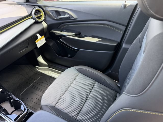 New 2026 Chevrolet Trax LT w/ LT Convenience Package FWD image 20