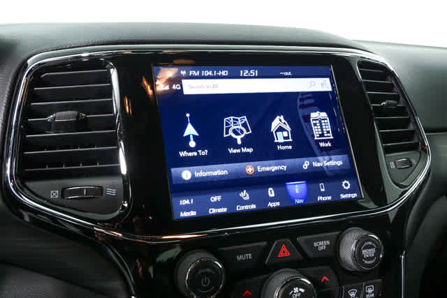 Used 2021 Jeep Grand Cherokee Laredo X image 13